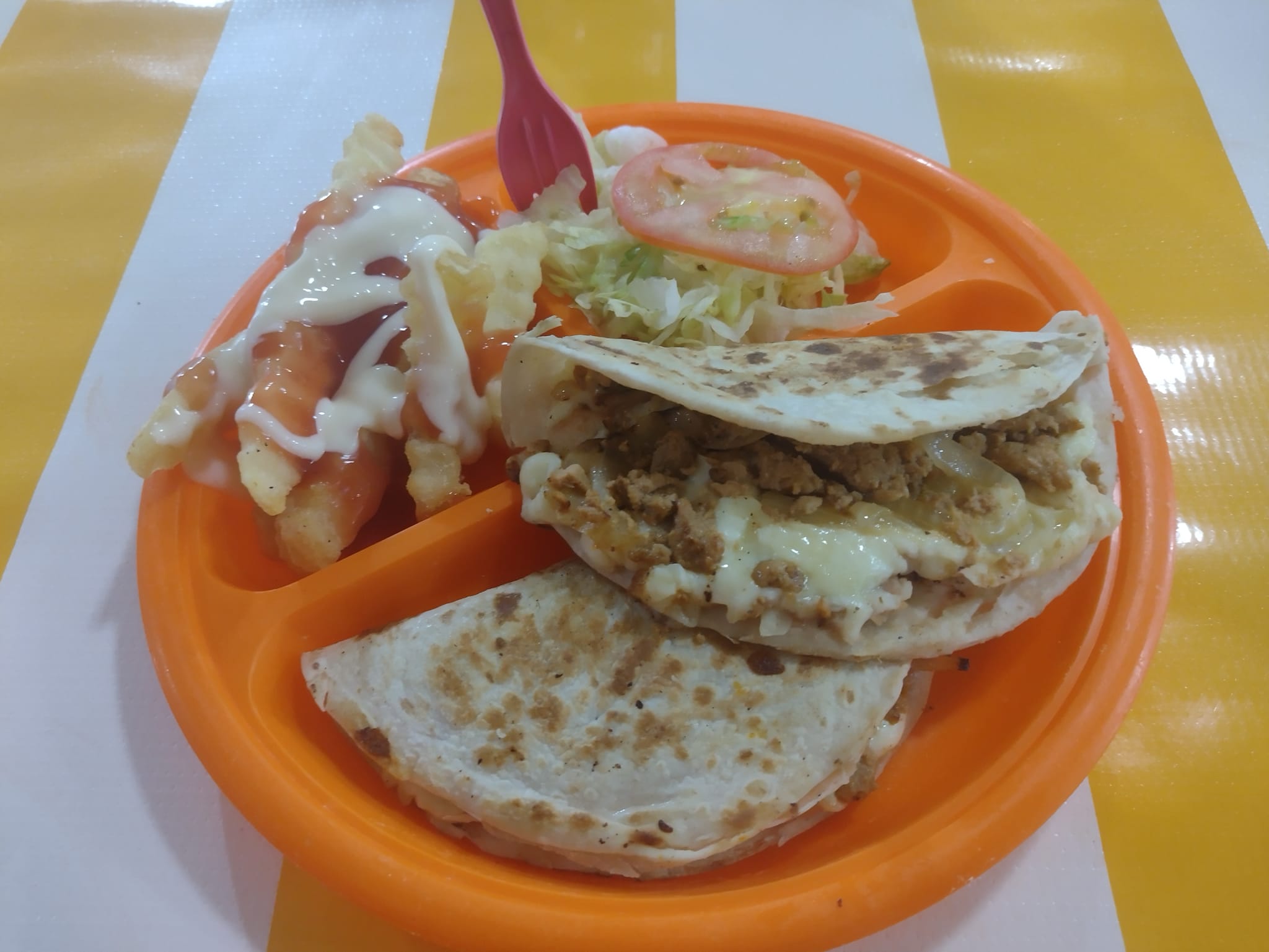 Hamburguesas y costillas Alehli