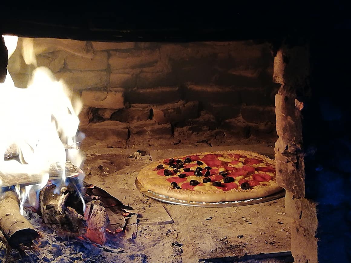 R&R Pizzas