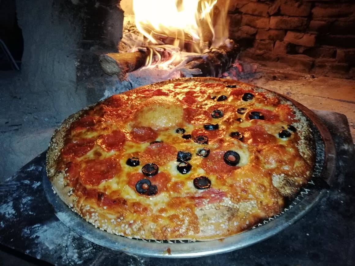 R&R Pizzas