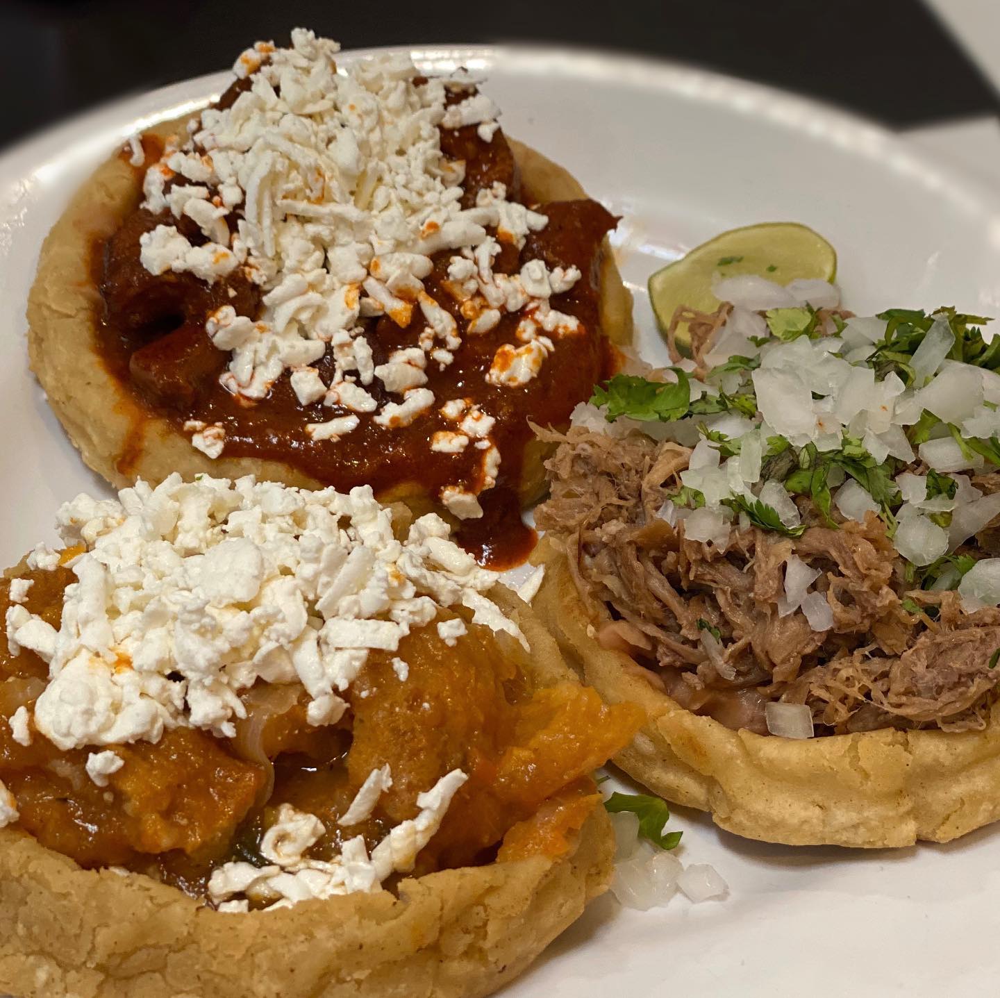 Los Almuerzos del Cuate