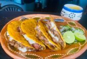 Tacos y consome los bañados