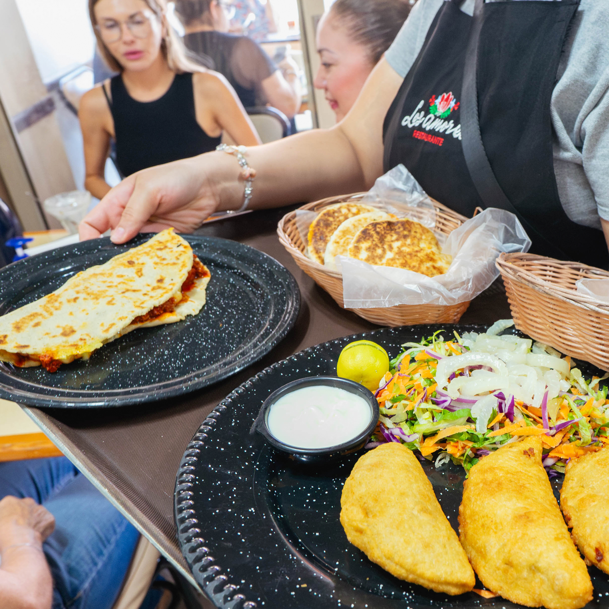 Los Amores Restaurant